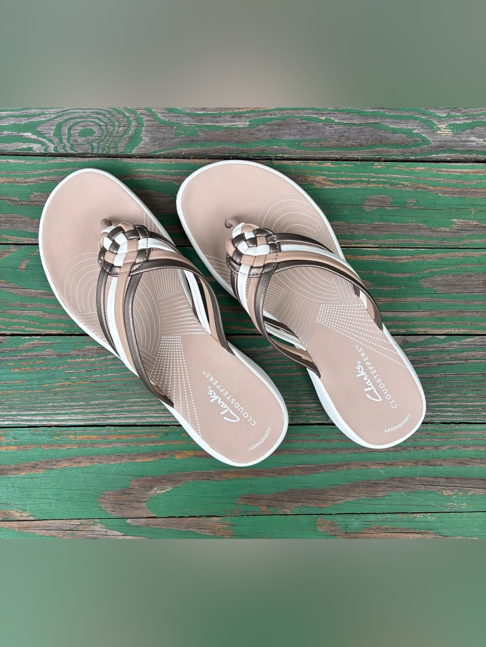 Clarks CloudSteppers Breeze Coral Sandals Sz 7 Slippers Flip Flop - Picture 11 of 11